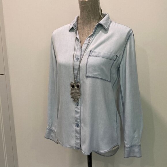 ARITZIA  Montana Chambray Button Down - Picture 2 of 13